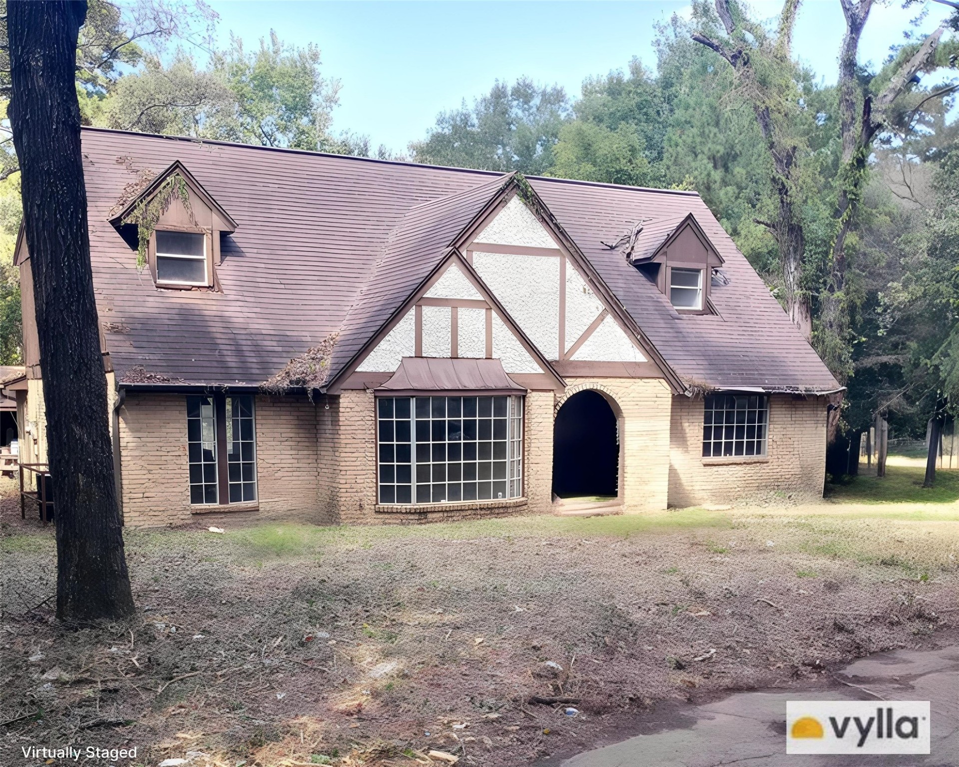 Unleash your creativity in this expansive home that’s bursting with potential! This is your canvas for innovation, ready for a transformative remodel to make it truly your own. Don’t miss the chance to turn your vision into reality!