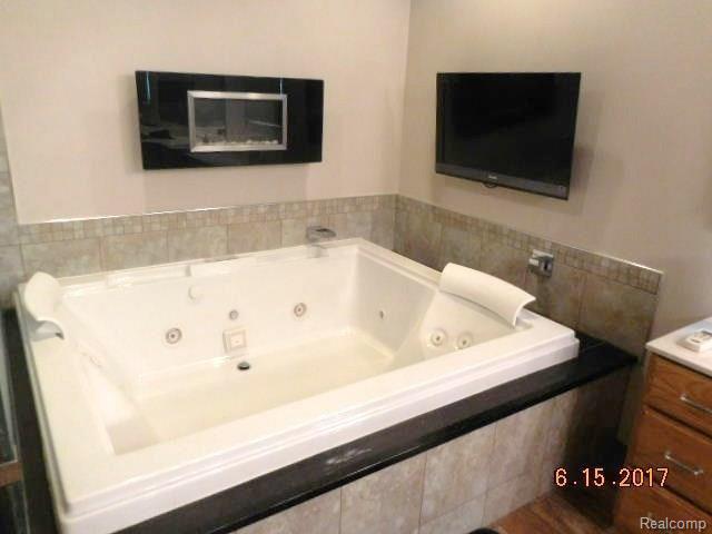 10611 Otter Road Carleton, MI 48117 - Photo 35 of 45