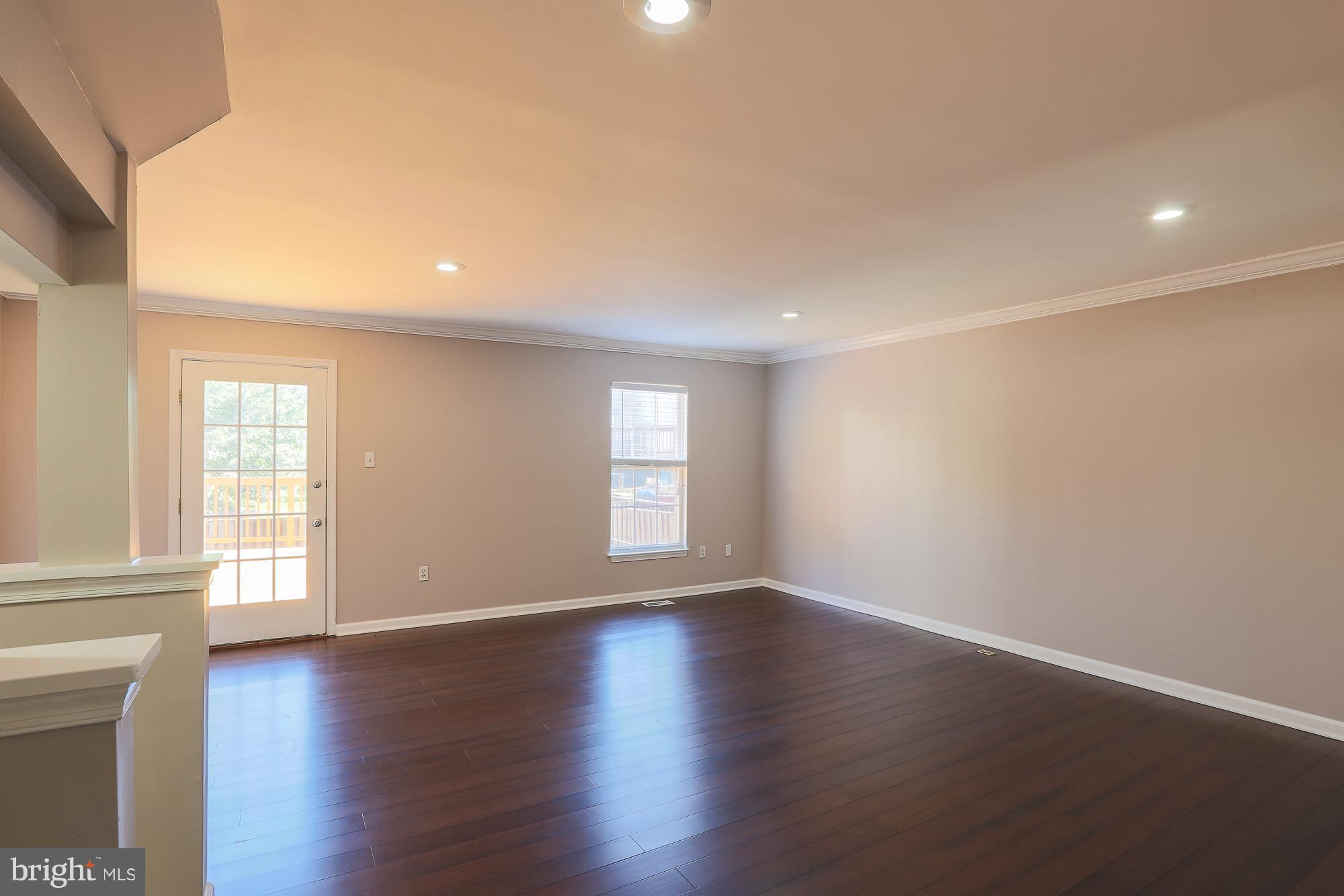 5338 Kelmscot Road Baltimore, MD 21237 - Photo 11 of 30 Living Room