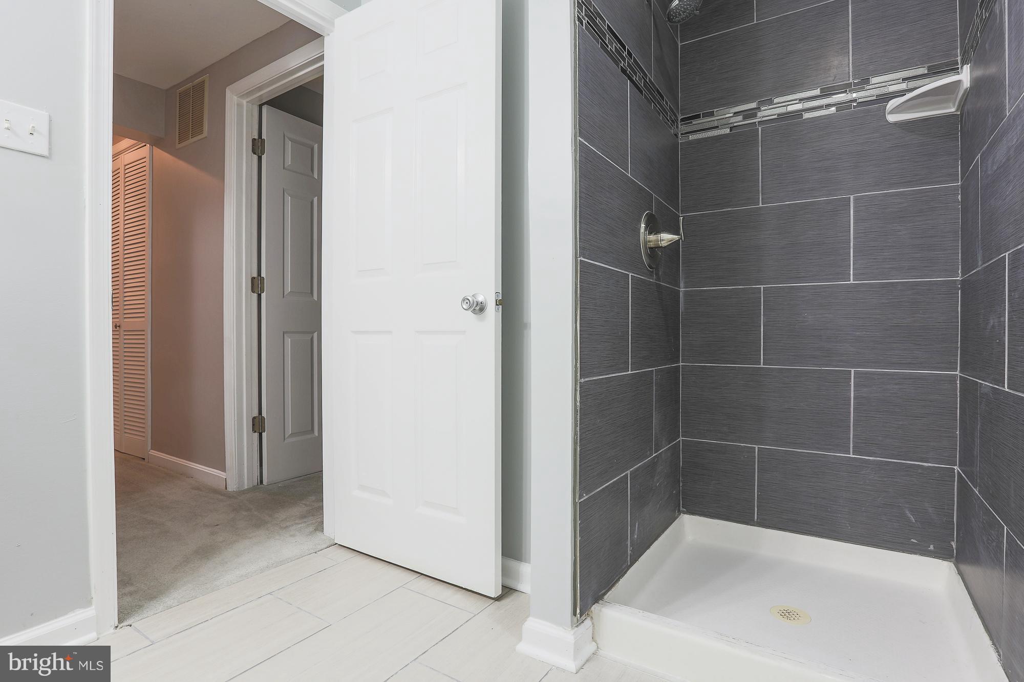 5338 Kelmscot Road Baltimore, MD 21237 - Photo 21 of 30 Bath