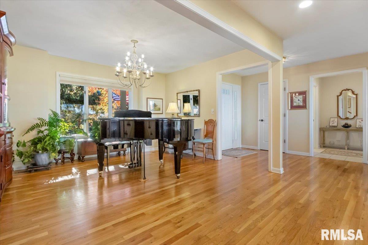 136 Star Rim Drive East Peoria, IL 61611 - Photo 16 of 70