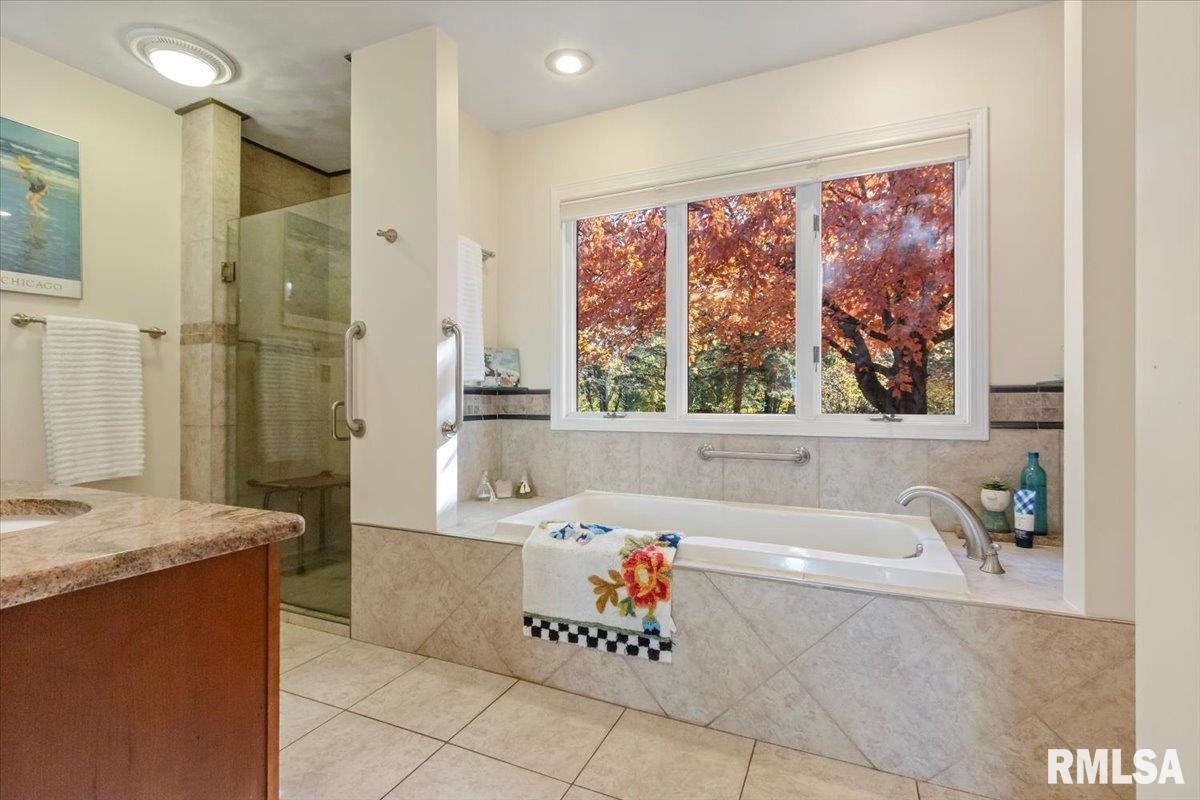 136 Star Rim Drive East Peoria, IL 61611 - Photo 27 of 70