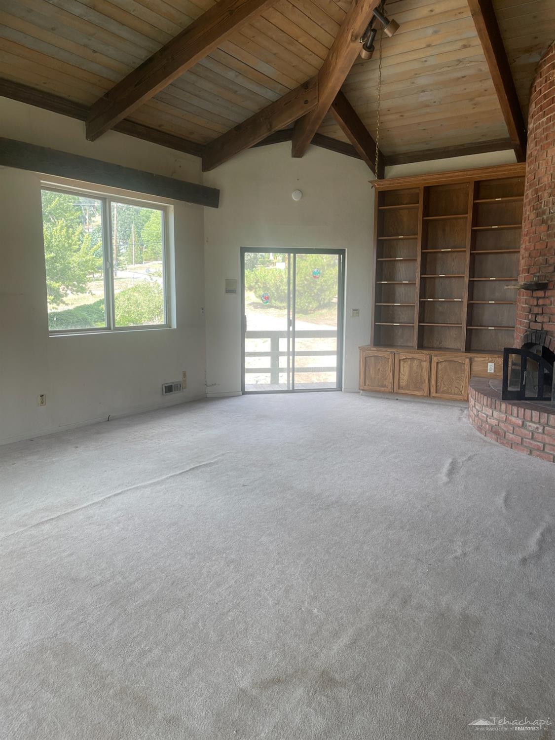 27600 Bear Valley Road Tehachapi, CA 93561 - Photo 14 of 31 Gallery Image 14