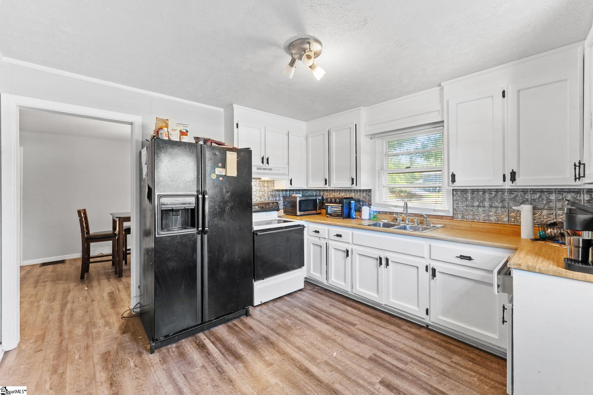 805 Cooley Bridge Road Pelzer, SC 29669 - Photo 9 of 27