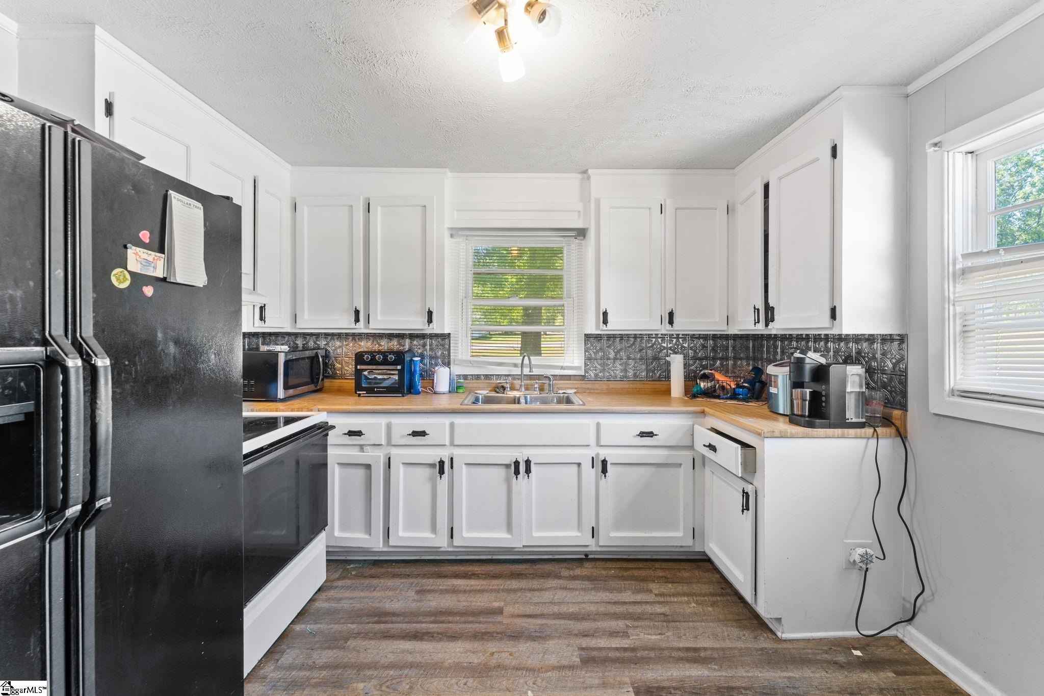 805 Cooley Bridge Road Pelzer, SC 29669 - Photo 10 of 27