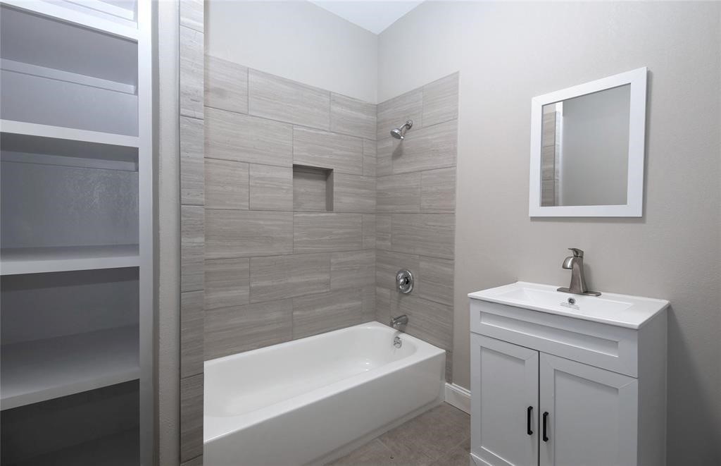 4445 Rusk Street Houston, TX 77023 - Photo 46 of 50 Unit #4 bath offers modern finishes with all new luxury finishes.