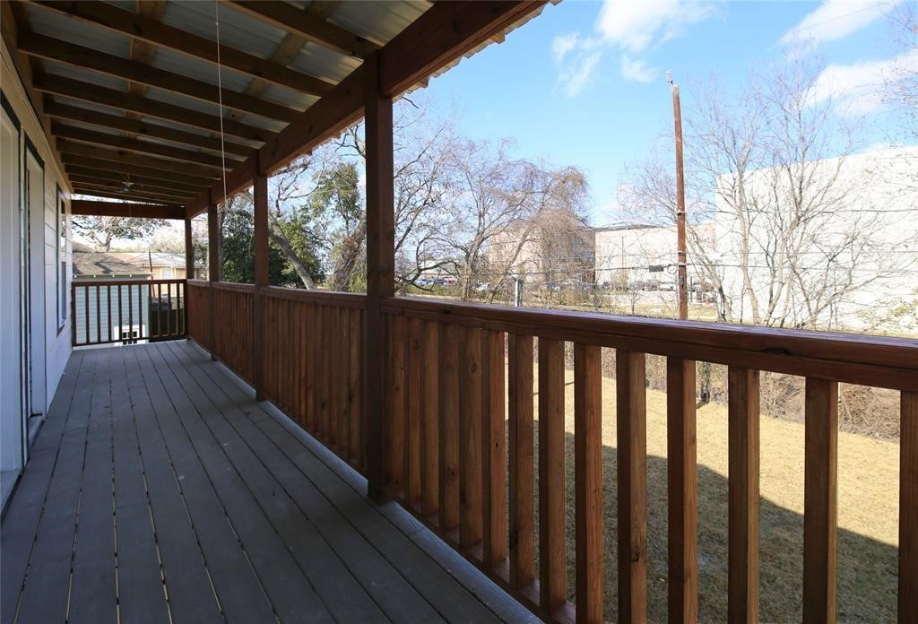 4445 Rusk Street Houston, TX 77023 - Photo 47 of 50 Top units outdoor patios.