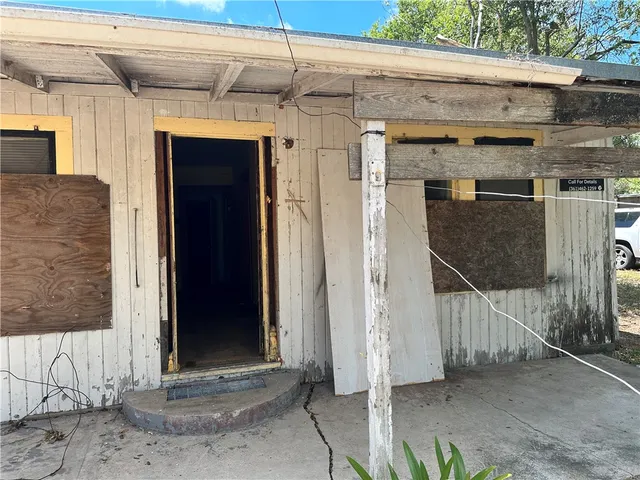 a view of a entrance to house