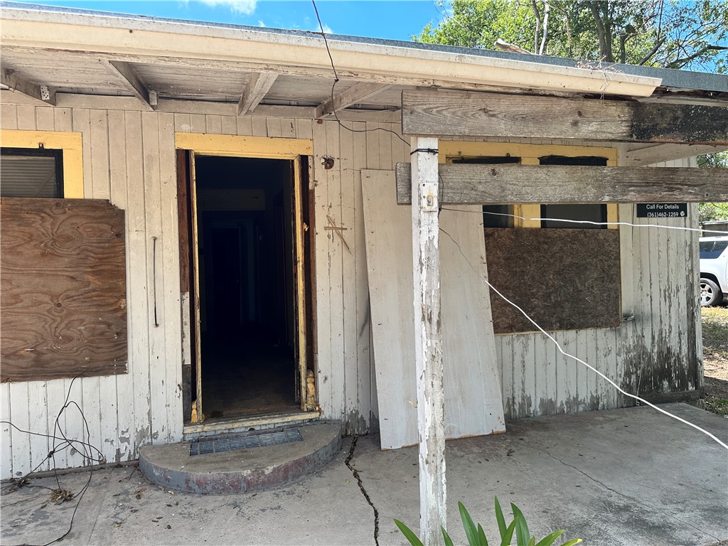 1311 Morris Street Corpus Christi, TX 78401 - Photo 3 of 32
