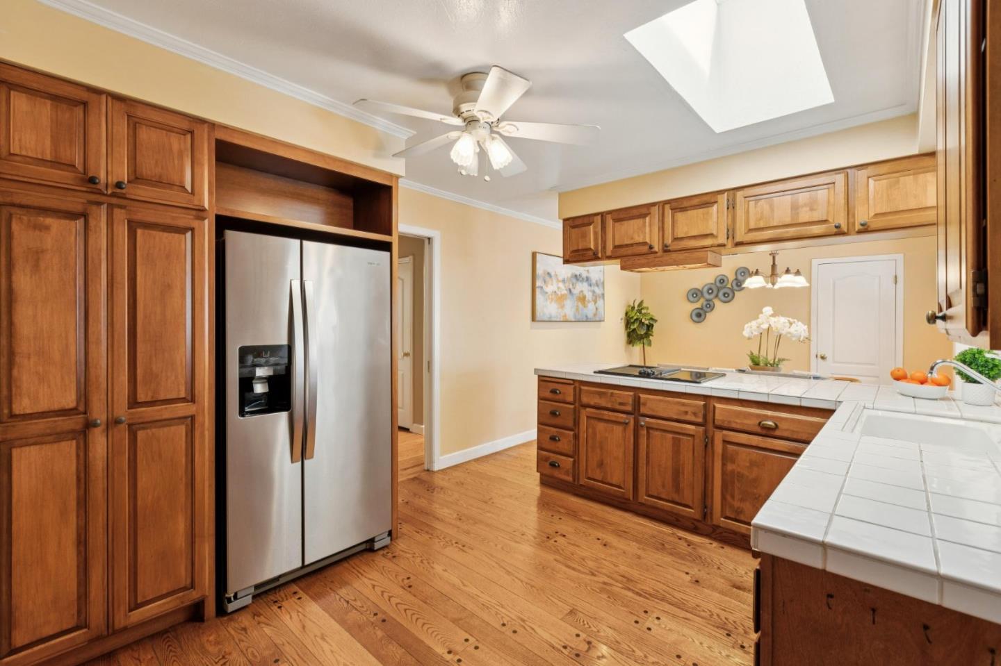 40 Robin Way San Carlos, CA 94070 - Photo 8 of 30