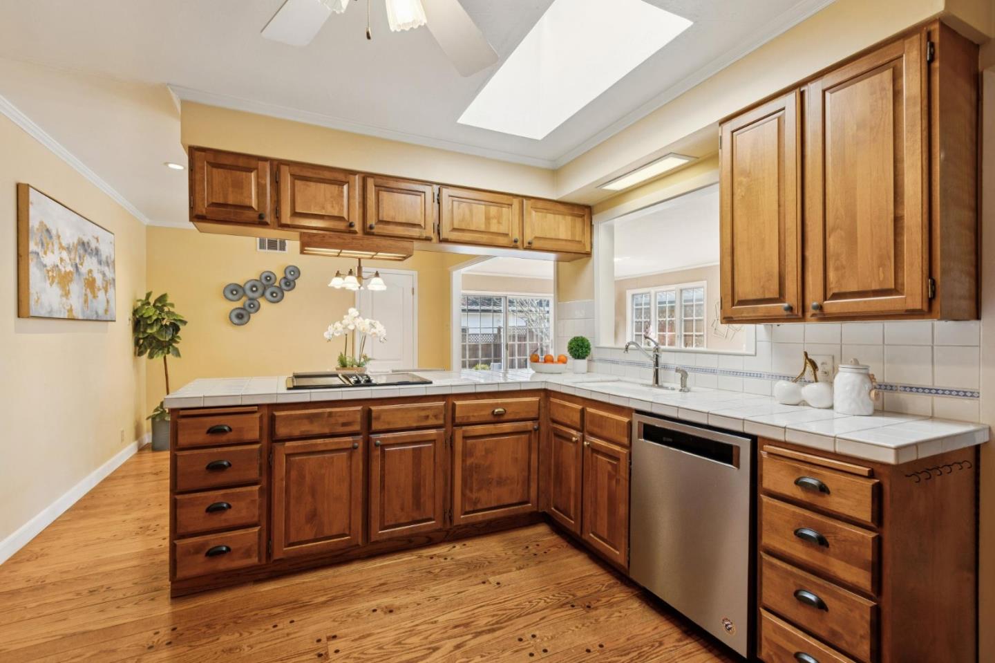 40 Robin Way San Carlos, CA 94070 - Photo 10 of 30