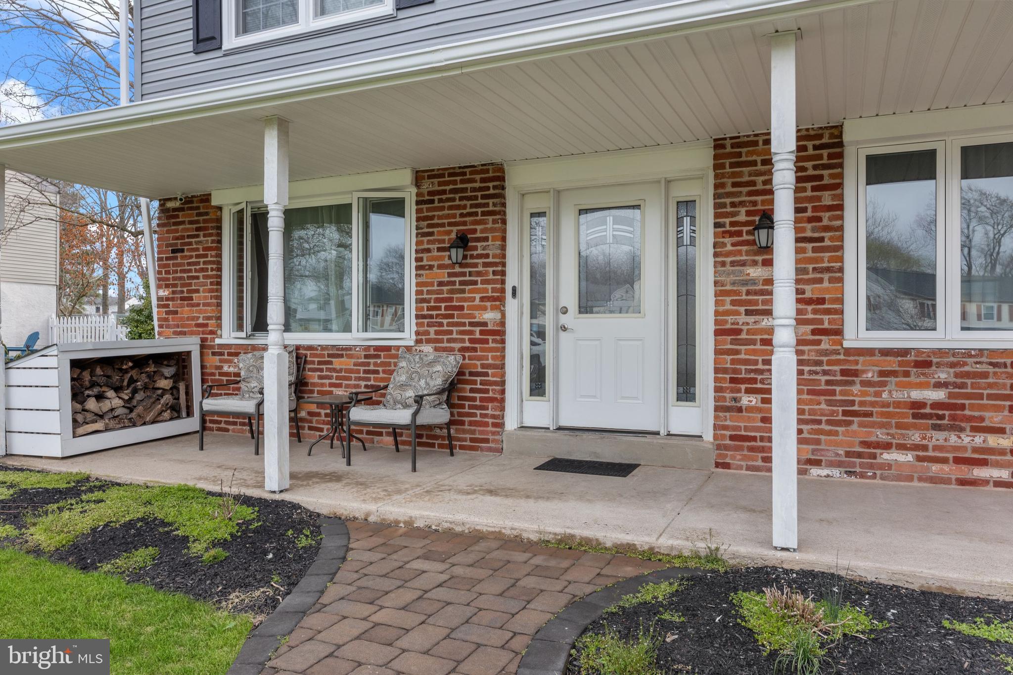83 Rotterdam Road North Holland, PA 18966 - Photo 3 of 34 Front Porch