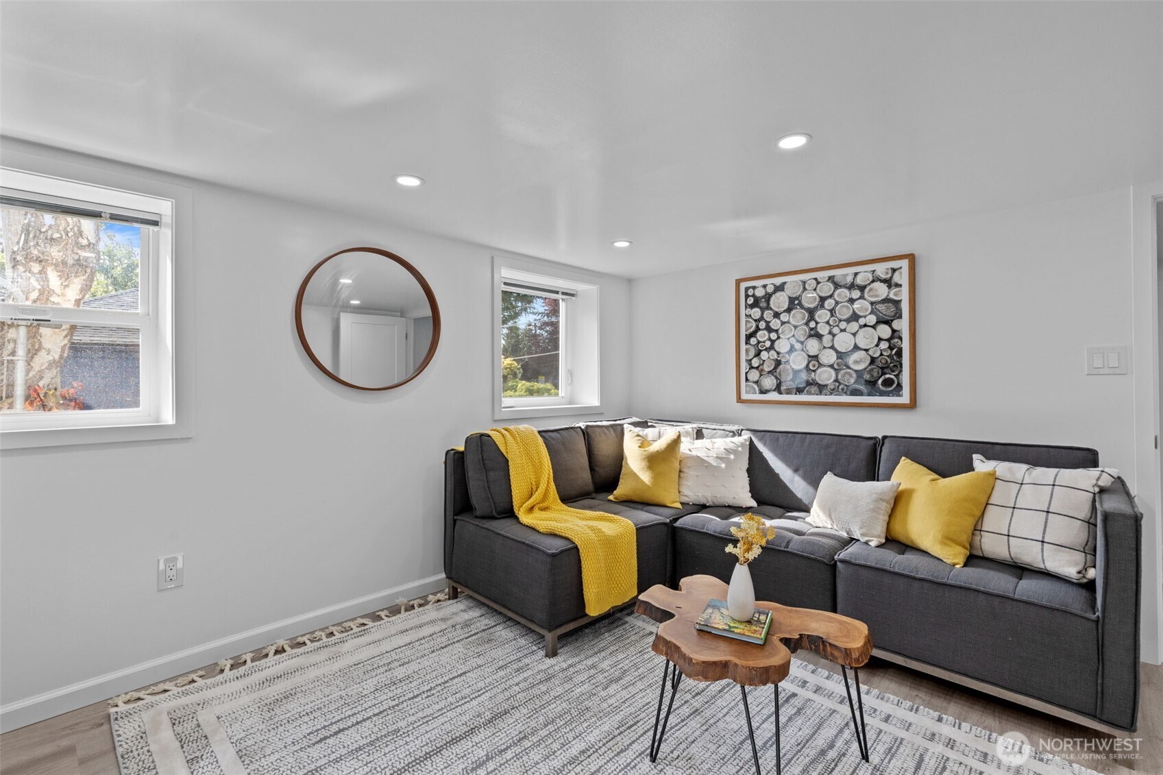 11 West Fulton Street Seattle, WA 98119 - Photo 23 of 40 a living room with furniture and a window