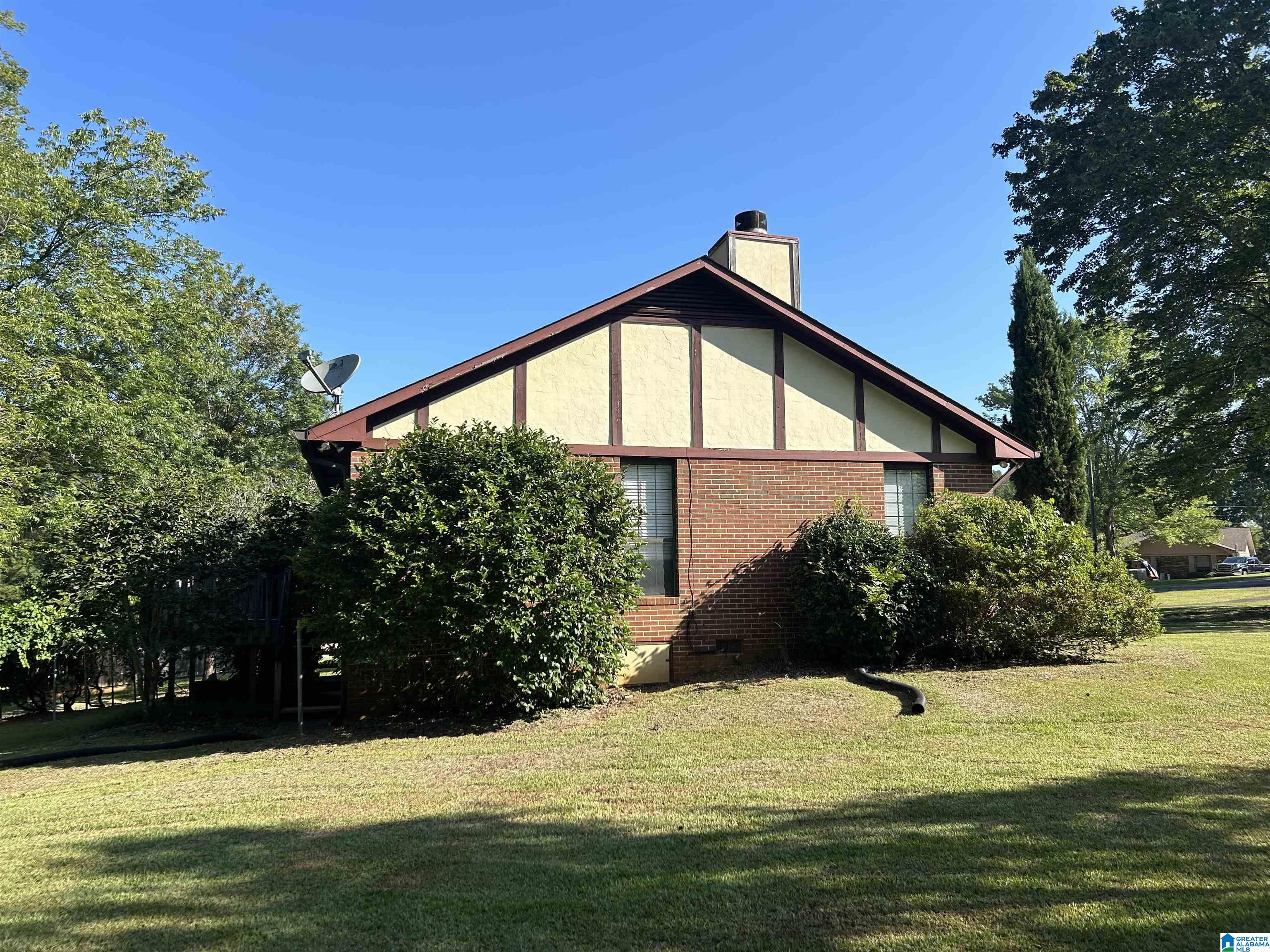 127 Roundabout Road Talladega, AL 35160 - Photo 4 of 5