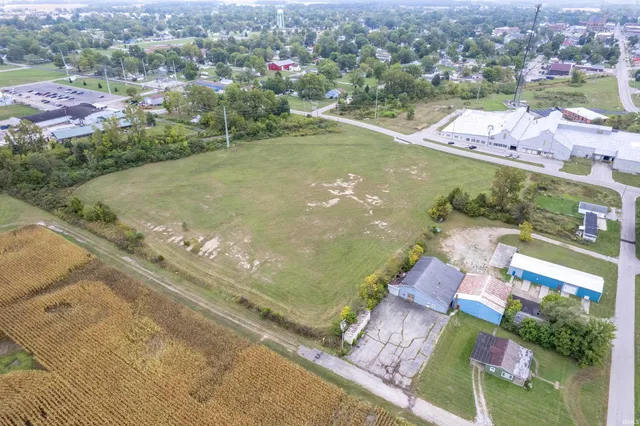 $135,000 | 104 North Wabash Avenue, Hartford City, IN 47348