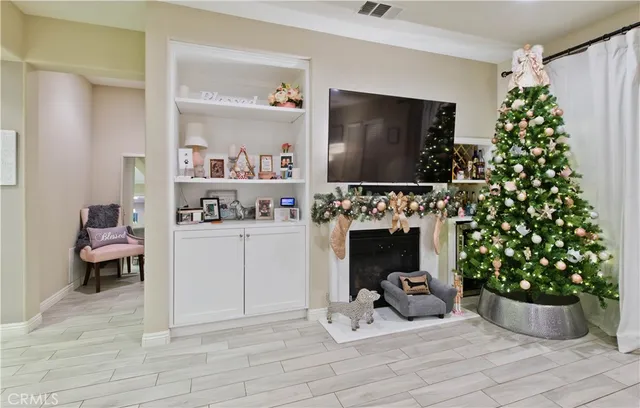 $619,900 | 16479 West Nicklaus, Unit 124, Sylmar, CA 91342