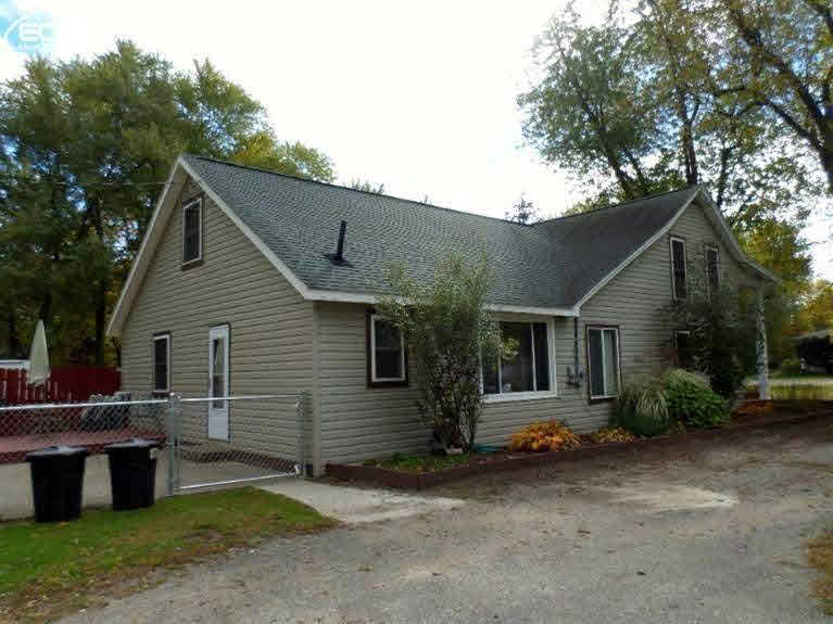 10594 Peet Road Chesaning, MI 48616 - Photo 17 of 21 21288657-16.JPG