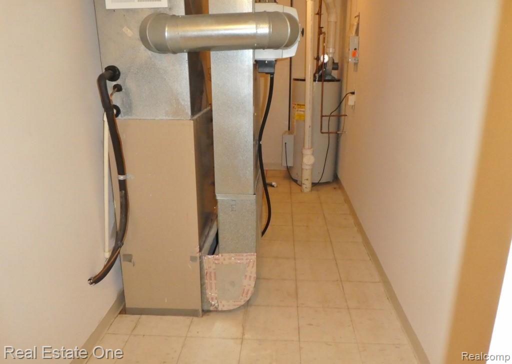 2660 Crooks Road Royal Oak, MI 48073 - Photo 32 of 33