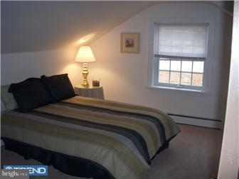 521 Kerr Lane Springfield, PA 19064 - Photo 8 of 11 Bedroom 3