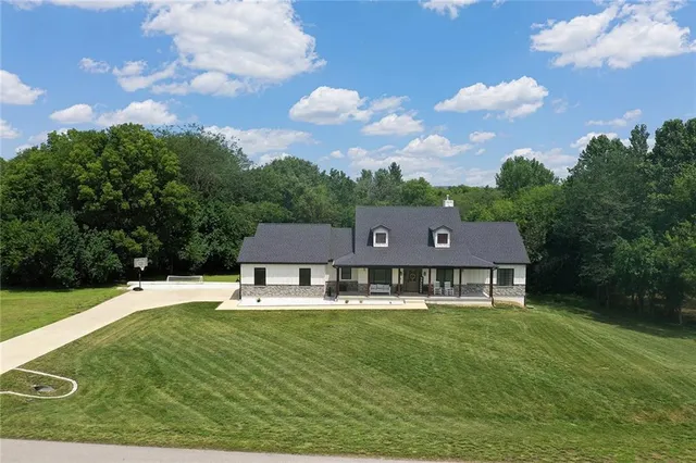 $889,000 | 816 Eve Orchid Drive, Greenwood, MO 64034