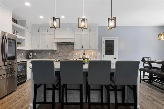 $889,000 | 816 Eve Orchid Drive, Greenwood, MO 64034