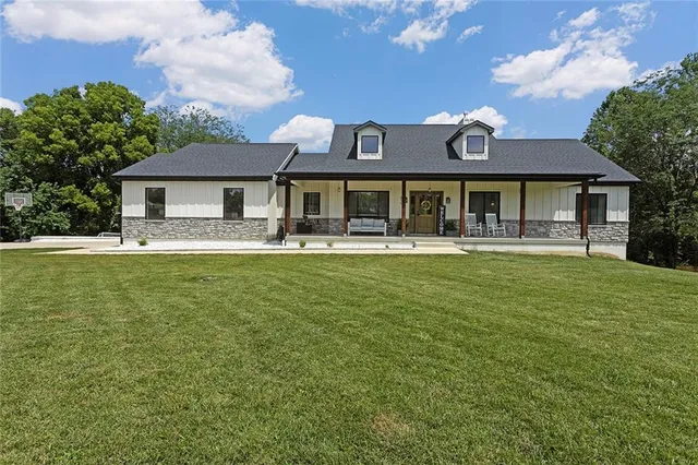 $889,000 | 816 Eve Orchid Drive, Greenwood, MO 64034