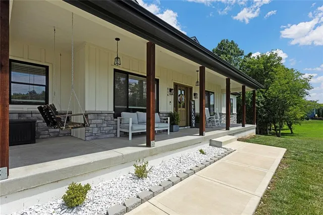 $889,000 | 816 Eve Orchid Drive, Greenwood, MO 64034