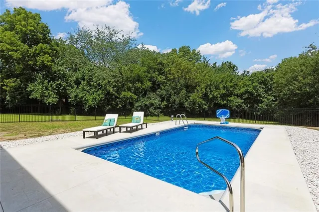 $889,000 | 816 Eve Orchid Drive, Greenwood, MO 64034