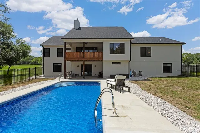 $889,000 | 816 Eve Orchid Drive, Greenwood, MO 64034