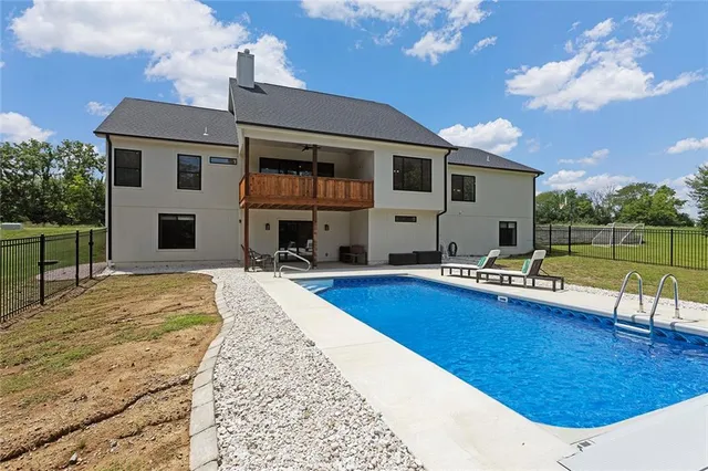 $889,000 | 816 Eve Orchid Drive, Greenwood, MO 64034