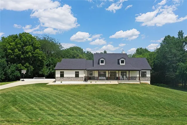 $889,000 | 816 Eve Orchid Drive, Greenwood, MO 64034