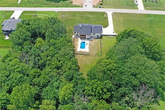 $889,000 | 816 Eve Orchid Drive, Greenwood, MO 64034