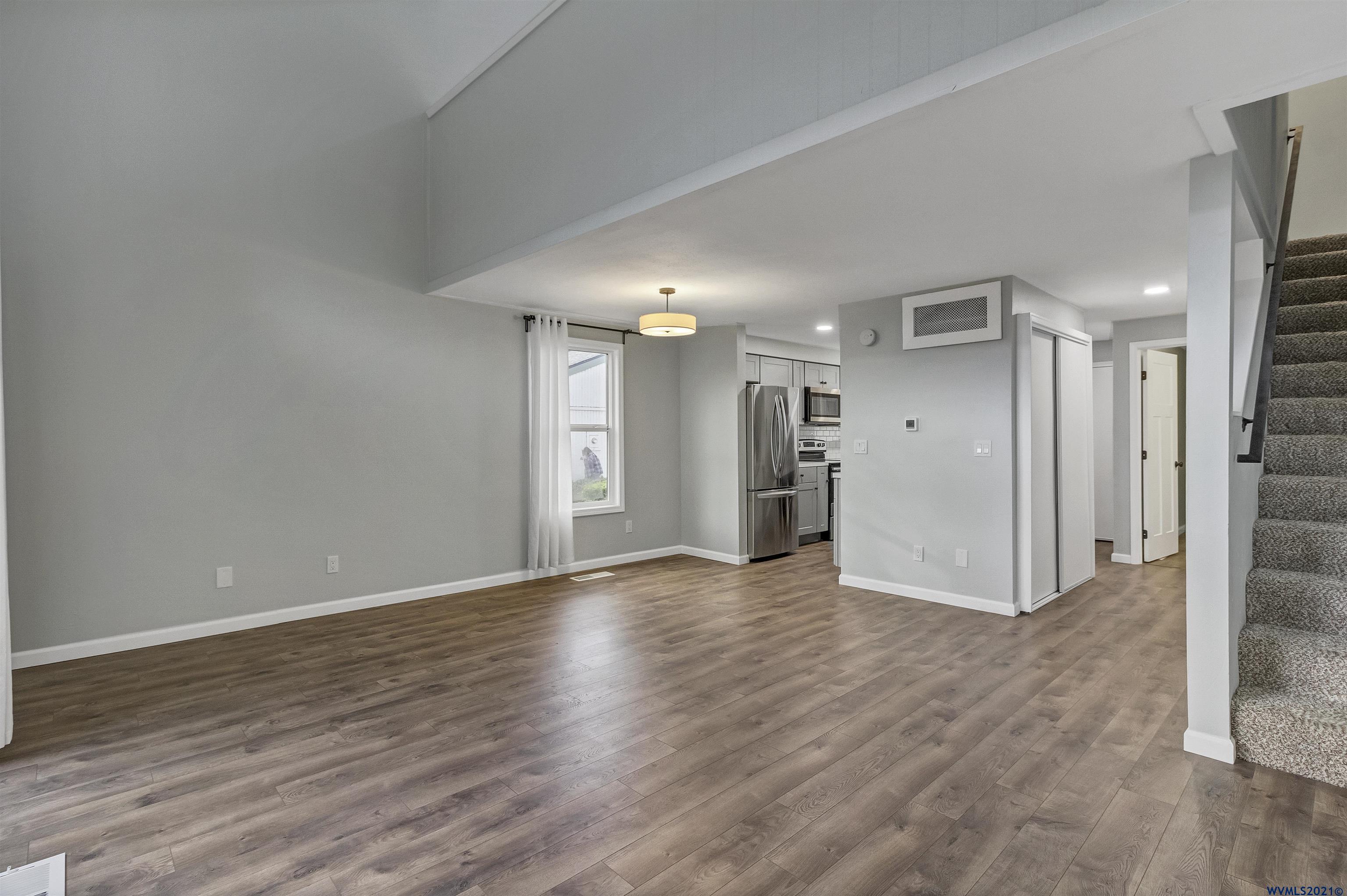 3868 Auburn Road Northeast Salem, OR 97301 - Photo 10 of 34
