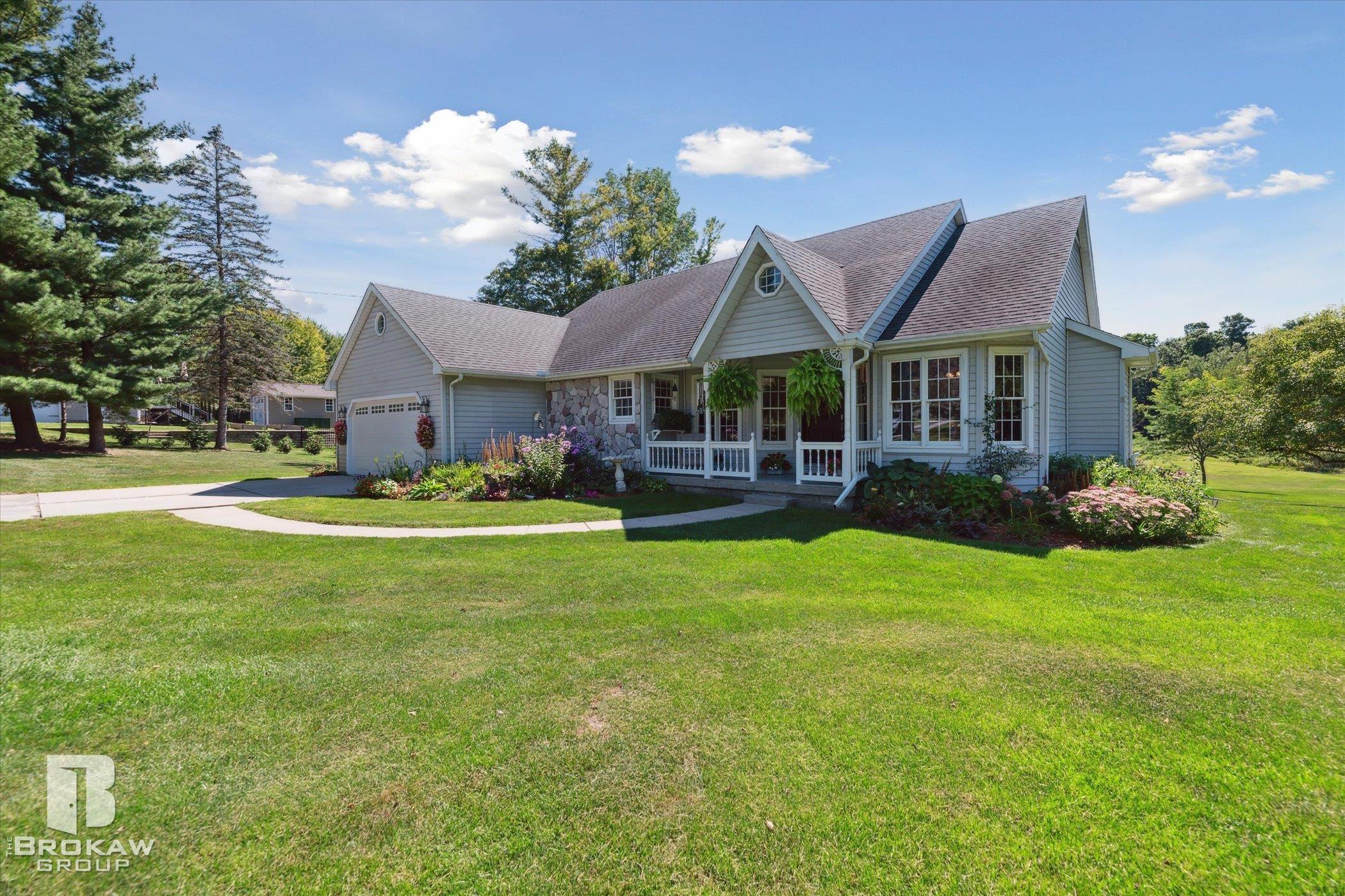 10424 Coolidge Road Goodrich, MI 48438 - Photo 16 of 82 50154529-1ddda03d-1fea-4d09-b479-f6a21f2fa619.JPG