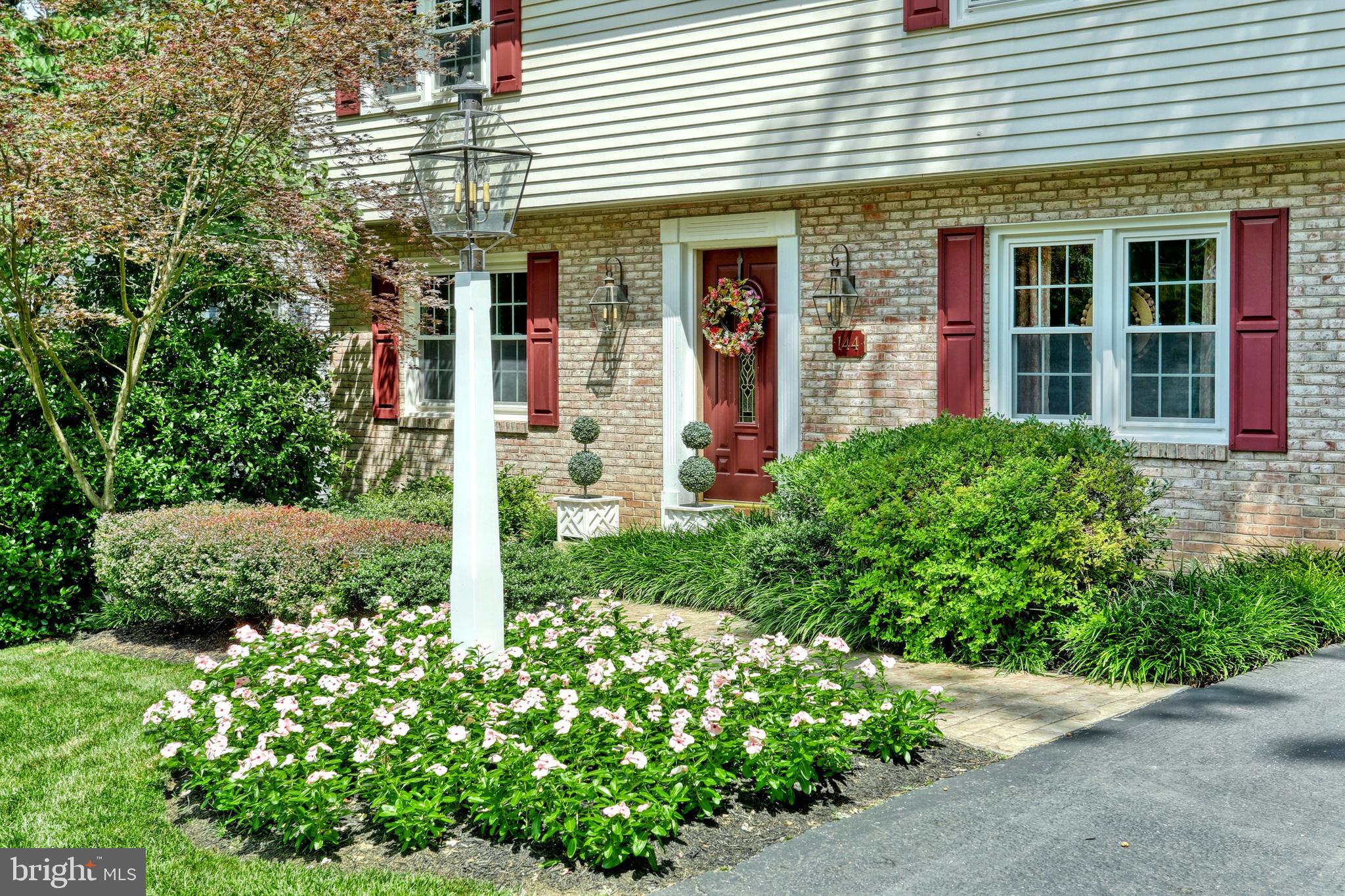 144 Lexington Road York, PA 17402 - Photo 3 of 43