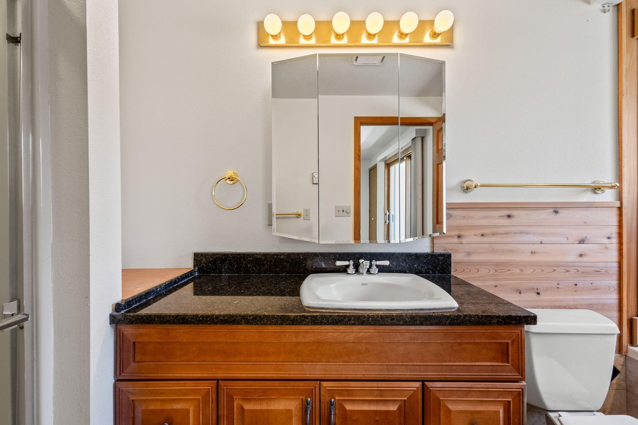 1050 Northeast Butler Market Road, Unit 19 Bend, OR 97701 - Photo 20 of 39 23-web-or-mls-23