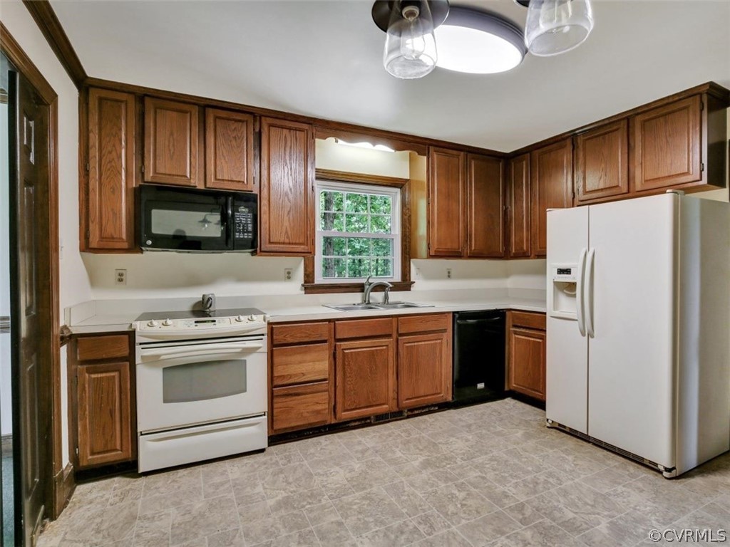 2755 Pilkington Road Powhatan, VA 23139 - Photo 13 of 37 Gallery Image 13