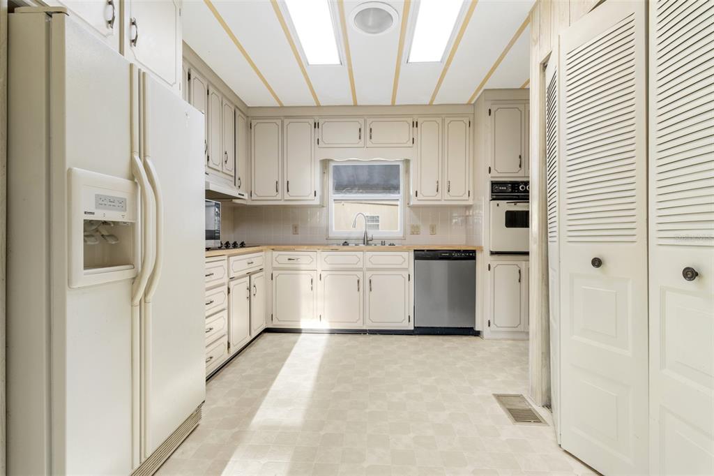 29129 Johnston Road, Unit 2545 Dade City, FL 33523 - Photo 8 of 27