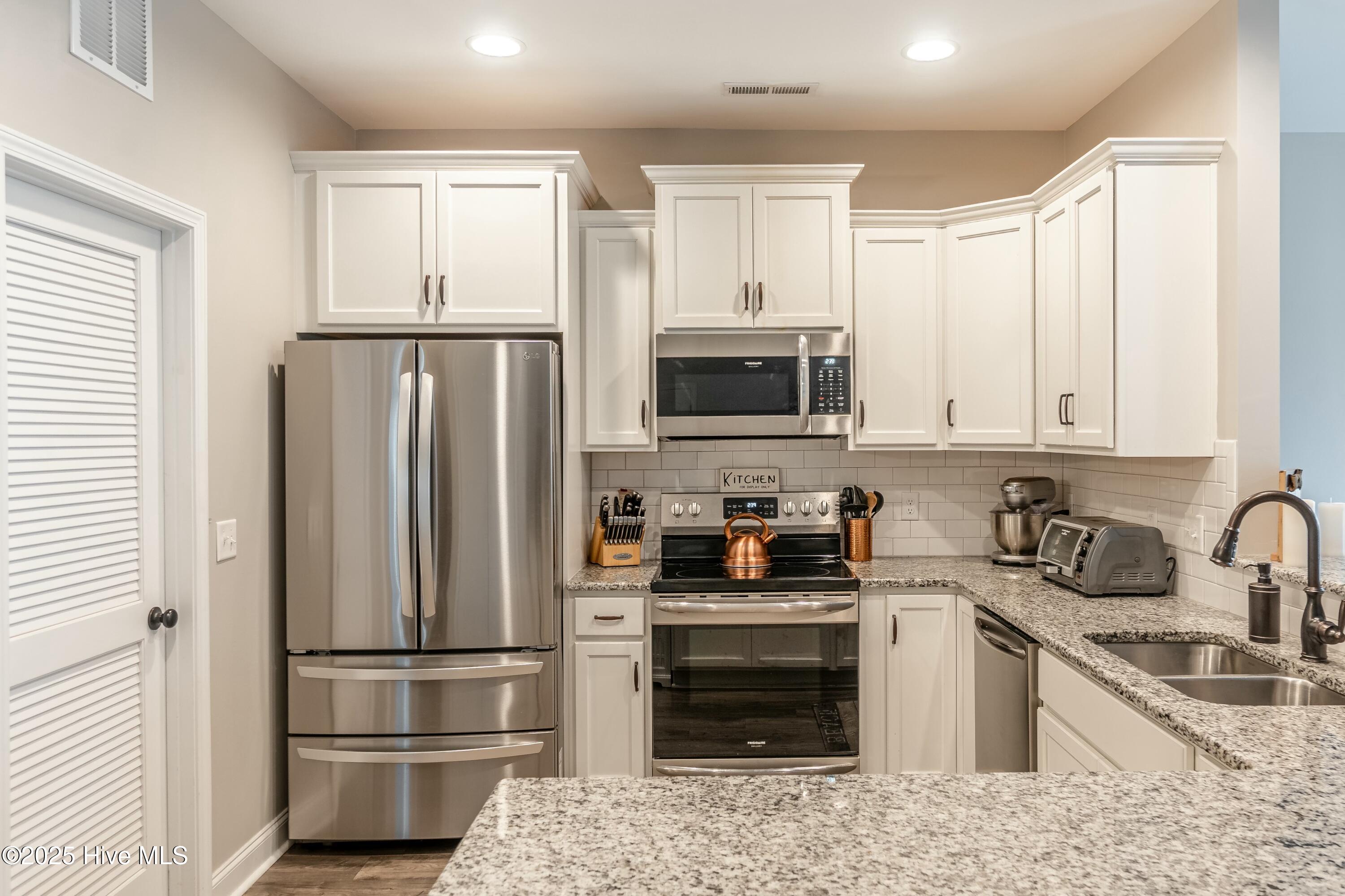 6461 Pinnacle Point Winnabow, NC 28479 - Photo 12 of 42 tempImage6GLC5C