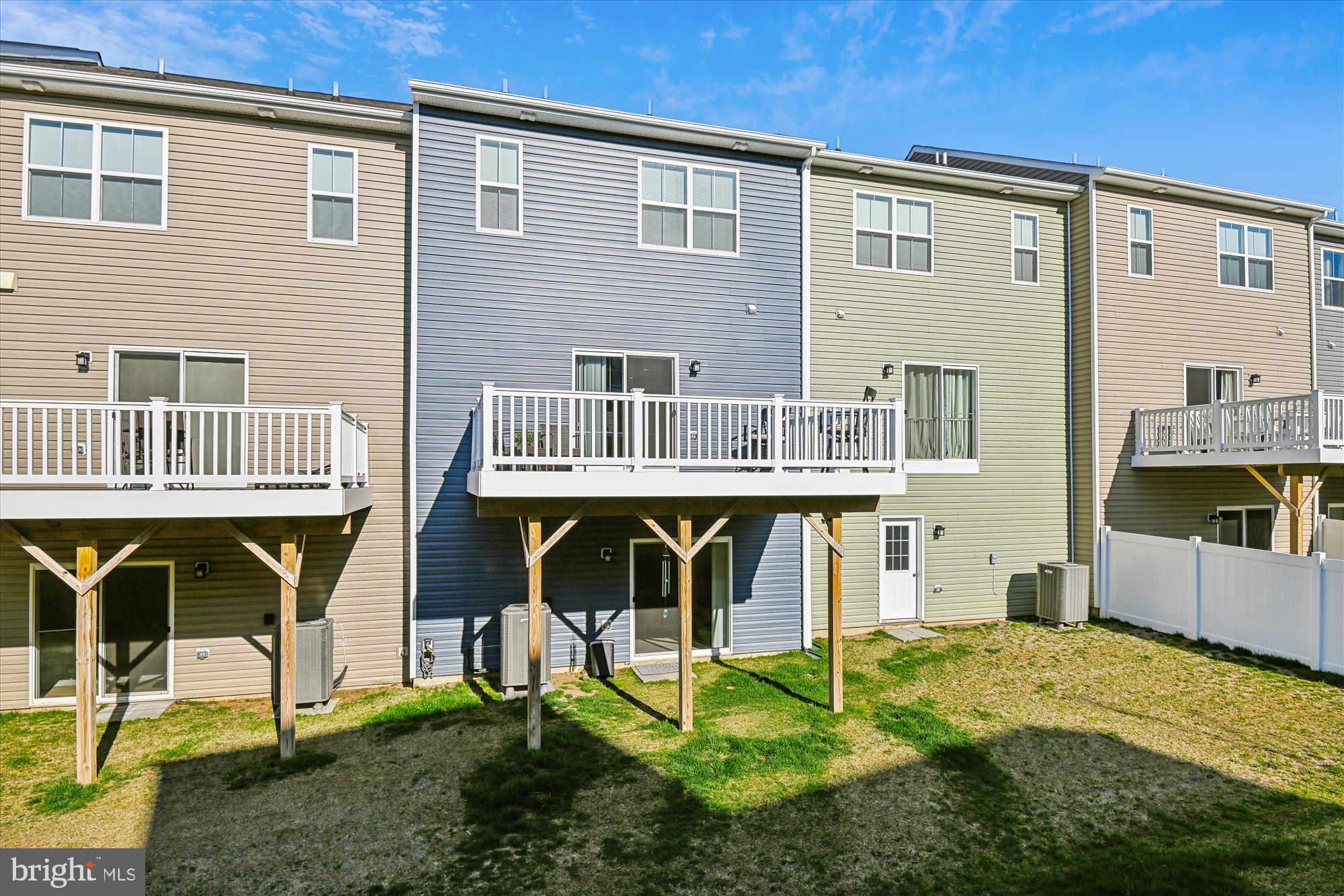 2775 Town View Circle New Windsor, MD 21776 - Photo 33 of 38 Back Elevation