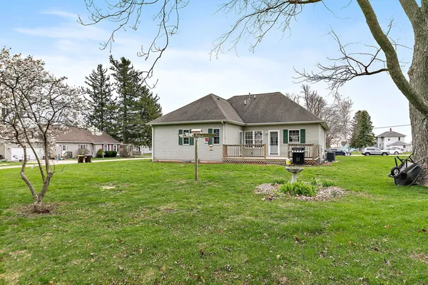 $254,900 | 201 West Hardanger Gate, Lee, IL 60530