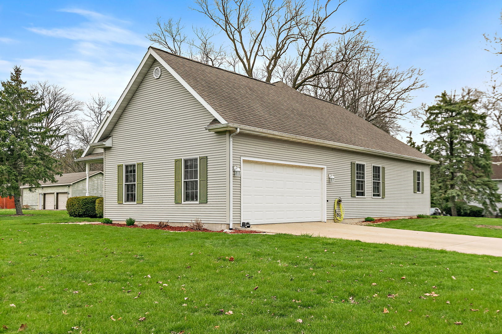 201 West Hardanger Gate Lee, IL 60530 - Photo 27 of 37 a view of a house with yard