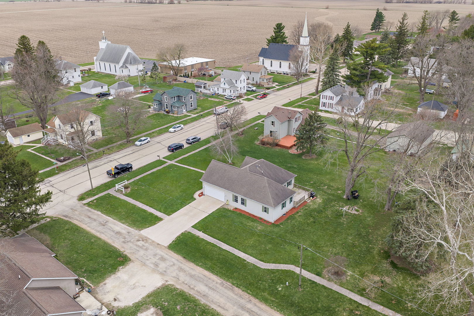 201 West Hardanger Gate Lee, IL 60530 - Photo 33 of 37 a view of a city