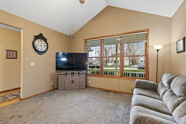 $254,900 | 201 West Hardanger Gate, Lee, IL 60530