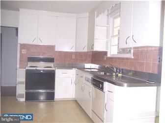 420 Brookwood Road Wayne, PA 19087 - Photo 4 of 11 Kitchen