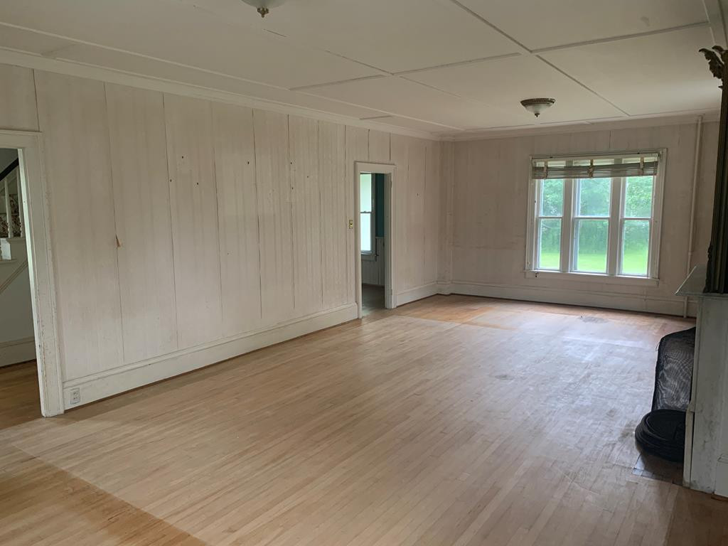 5 White Avenue Rouses Point, NY 12979 - Photo 4 of 31
