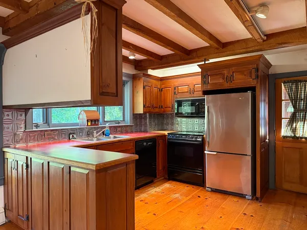 $489,900 | 196 North Spencer Road, Spencer, MA 01562