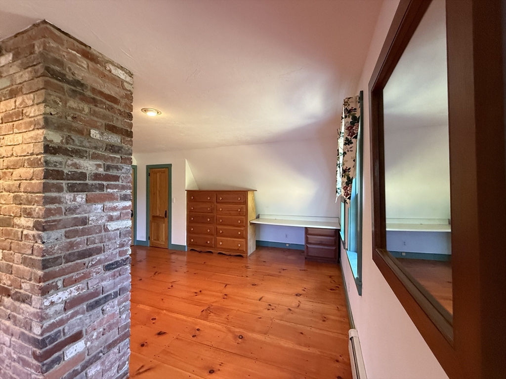 196 North Spencer Road Spencer, MA 01562 - Photo 22 of 41