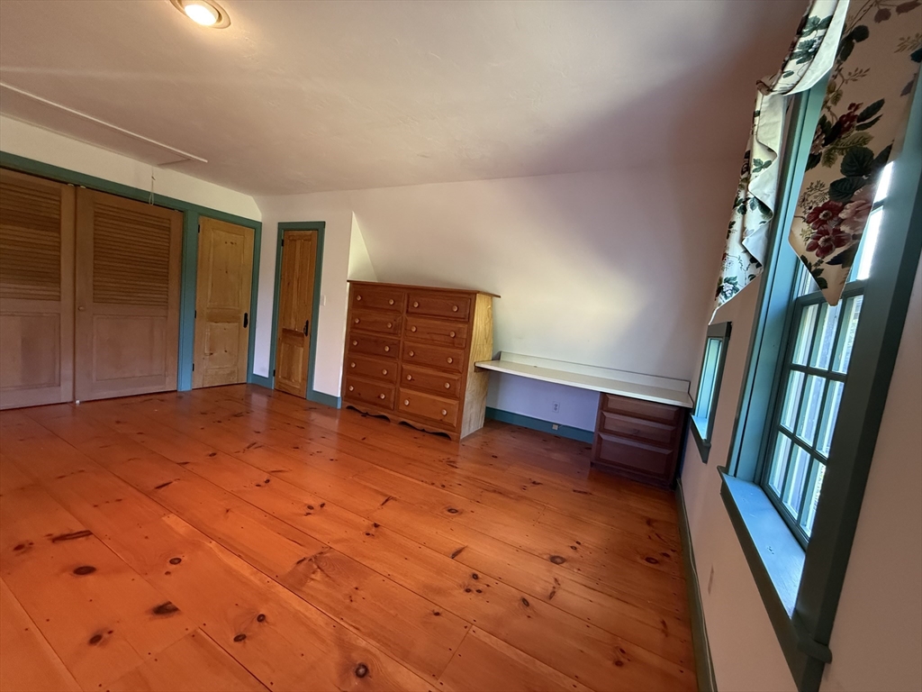 196 North Spencer Road Spencer, MA 01562 - Photo 25 of 41