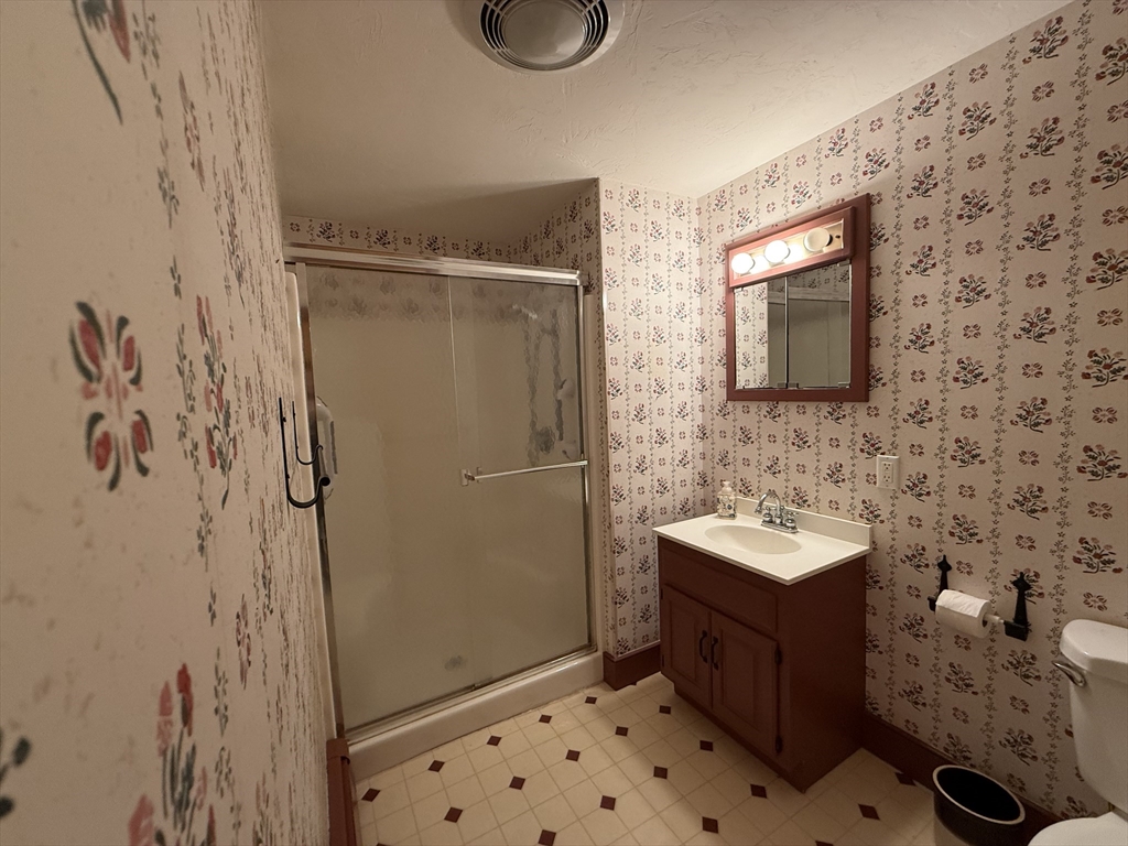 196 North Spencer Road Spencer, MA 01562 - Photo 30 of 41